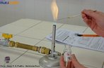 Foto tirada no Colgio Estadual do Paran, no laboratrio de Qumica, identificando o ction brio pelo teste de chama. Colorao da chama: verde banana.  <br/><br/> Palavras-chave: Teste de chama. Elementos qumicos. Tabela peridica. Ction brio.