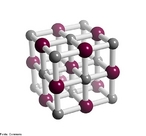 Representao de um cristal de KBr.  um sal slido, cristalino de cor branca, higroscpico, solvel em gua e em etanol. Devido a sua natureza inica, sua soluo aquosa  um condutor eltrico. Em solues aquosas diludas tem gosto doce, em concentraes mais altas tem gosto amargo, e quando mais concentrado tem gosto salgado para humanos (estes efeitos so devido principalmente ao on potssio; brometo de sdio meramente possui sabor salgado em todas as concentraes). O brometo de potssio  atualmente usado como droga veterinria, como uma droga antiepilptica para ces e gatos. <br/><br/> Palavras-chave: KBr. Cristal. Substncia qumica. Brometo de potssio.