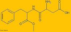 O aspartamo ou aspartame  um adoante/ edulcorante utilizado para substituir o acar comum. Ele tem maior poder de adoar (cerca de 200 vezes mais doce que a sacarose) e  menos denso. O aspartamo geralmente  vendido junto com outros produtos.  o adoante mais utilizado em bebidas. <br/><br/> Palavras-chave: Aspartame. Adoante. Edulcorante.