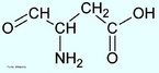 O ácido aspártico ou aspartato é um dos aminoácidos codificados pelo código genético, sendo portanto um dos componentes das proteínas dos seres vivos. É um aminoácido não essencial em mamíferos, tendo uma possível função de neurotransmissor. Como tal, existem indicações que o ácido aspártico possa conferir resistência à fadiga. É também um metabolito do ciclo da ureia e participa na gluconeogênese. O aspartato faz também parte do adoçante aspartame. Outros nomes: Ácido 2-aminossuccínico, Ácido 2-amino-butanodioico. <br/><br/> Palavras-chave: Aminoácido. Aácido aspártico. Química orgânica. Bioquímica. Adoçante.