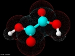 Molcula de cido oxlico, onde aparece toda a regio da eletrosfera de cada elemento demarcada. O cido oxlico ou cido etanodioico  um cido (mais precisamente um cido dicarboxlico) de frmula molecular H2C2O4.  um cido orgnico saturado, de cadeia normal e relativamente forte, sendo 10.000 vezes mais forte que o cido actico. Comercialmente, a forma mais usual  a diidratada, de frmula molecular C2H2O42H2O.  <br/><br/> Palavras-chave: cido oxlico. Molcula. Funes qumicas.