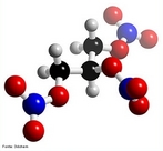 Nitroglicerina, também conhecida como trinitroglicerina ou trinitrato de glicerina, é um composto explosivo obtido a partir da reação de nitração da glicerina. Foi descoberta por Ascanio Sobrero, que primeiramente a chamou de "Piroglicerina". Nas condições ambientes, é um líquido oleoso de coloração amarela mais denso que a água. É utilizado na fabricação de explosivos, como a dinamite, ou empregado como plastificante em propelentes sólidos (por exemplo, pólvoras empregadas em munições de variados calibres). Encontra também uso na medicina, onde é utilizado como vasodilatador no tratamento de doenças cardíacas. <br/><br/> Palavras-chave: Nitroglicerina. Reação de nitração. Explosivo. Funções orgânicas.
